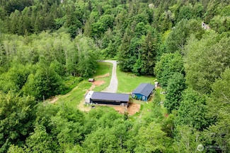 1707 Bonnie Ln, Camano Island, WA 98282