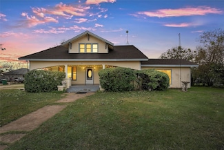 306 S Cleveland, Meridian, TX 76665