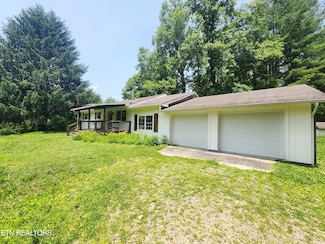 775 Middle Creek Rd, Cosby, TN 37722
