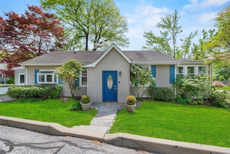 4 Grove Place, Fort Montgomery, NY 10922