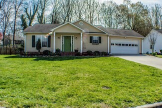 1418 Hawkcrest Ln, Winston Salem, NC 27127
