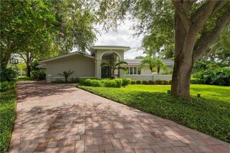 910 31st Terrace NE, Saint Petersburg, FL 33704