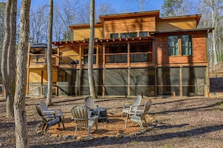 57 Modal Ct, Ellijay, GA 30540