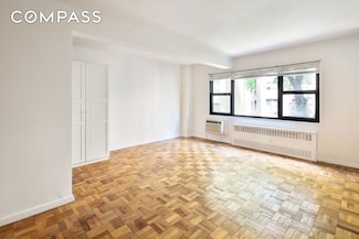 335 E 51st St Unit 2E, New York, NY 10022