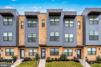 826 Creekway Dr, Frederick, MD 21701