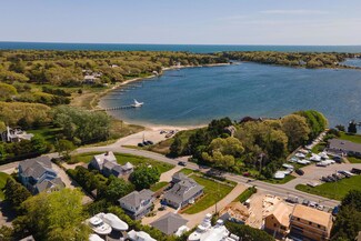 88 Bridge St, Osterville, MA 02655