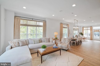 11400 Emerald Park Rd, Potomac, MD 20854