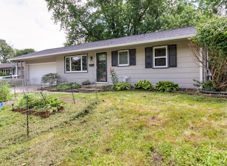 918 Arizona Ave, Ames, IA 50014