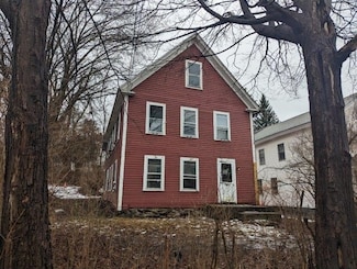 19 Pine St, Athol, MA 01331