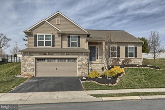 440 Fieldstone Dr, Annville, PA 17003