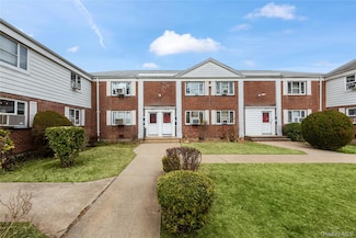 221-31 Braddock Ave Unit UPPER, Queens Village, NY 11427