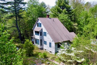 67 Rob Rd, Brooklin, ME 04616