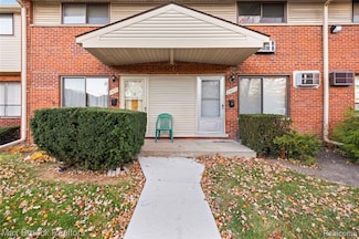 29273 Tessmer Ct Unit 87, Madison Heights, MI 48071