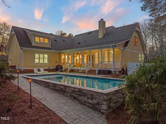 5301 Crocus Ct, Holly Springs, NC 27540