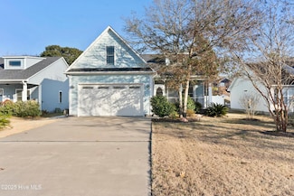 128 NE 9th St, Oak Island, NC 28465