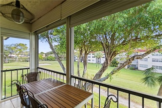 8940 S Hollybrook Blvd Unit 304, Pembroke Pines, FL 33025