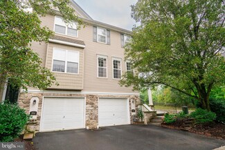 202 Picket Post Ct, Fort Washington, PA 19034