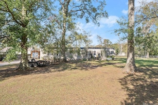 13502 Hilbert Young Rd, Gonzales, LA 70737