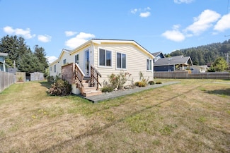 2622 Maher Ave, Crescent City, CA 95531