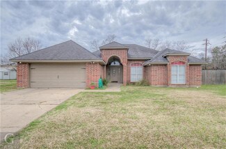 8104 Wild Briar Dr, Shreveport, LA 71108