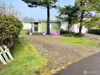 108 Victoria Loop NE, Ocean Shores, WA 98569