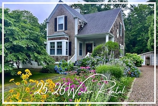 24 Pitcher St, Marion, MA 02738