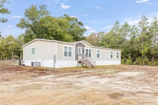6224 Old River Rd, Baker, FL 32531