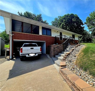 601 Stanton Dr, Rock Port, MO 64482