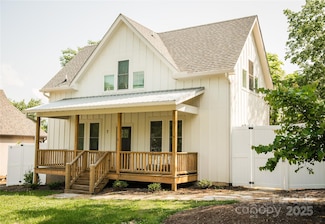 7 Mountain View Ave, Black Mountain, NC 28711