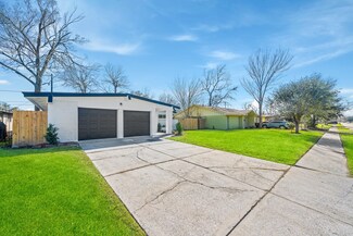 7214 Kingsway Dr, Houston, TX 77087