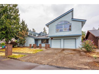 2052 NE 164th Place, Portland, OR 97230