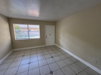 1370 NE 119th St Unit 8, Miami, FL 33161