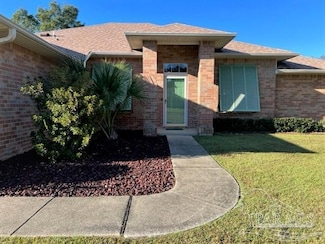 4906 Laurel Oak Dr, Milton, FL 32571