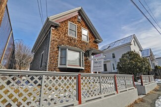 9 Acacia St, Gloucester, MA 01930