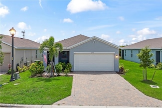 2872 Star Coral Dr, North Fort Myers, FL 33903