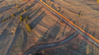 005 Little Farms Rd, Guthrie, OK 73044