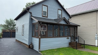 12 1/2 N Loder Ave, Endicott, NY 13760