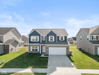 5737 Lauren Ln, Columbus, IN 47203