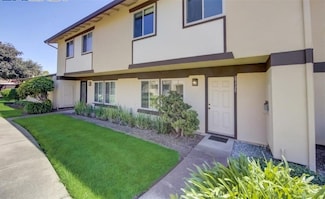 27777 Hummingbird Ct, Hayward, CA 94545