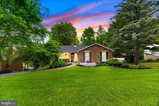 29 Farmington Dr, York, PA 17407