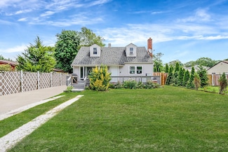 299 Orchid Dr, Mastic Beach, NY 11951