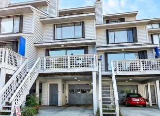 9 Lookout Harbor, Wrightsville Beach, NC 28480