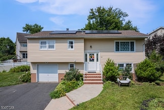 365 Lake Shore Dr, Parsippany, NJ 07054