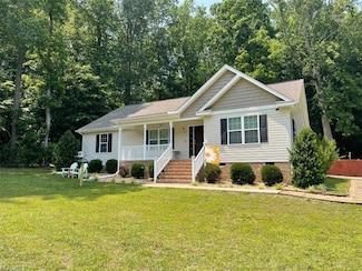 3877 Lewis B Puller Memorial Hwy, Saluda, VA 23149