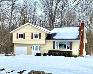 1400 Division St, Ballston Lake, NY 12019
