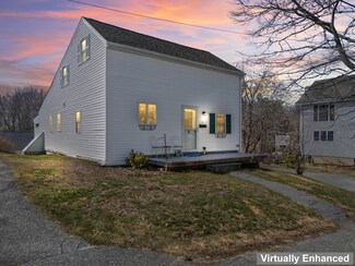 17 Dummer Street Ct, Bath, ME 04530