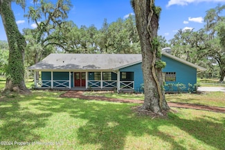 7001 Griffin Rd, Brooksville, FL 34601