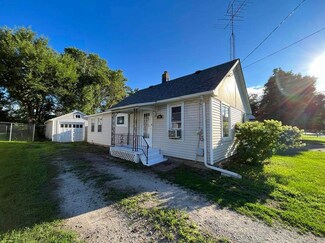 145 W Southmor Rd, Morris, IL 60450