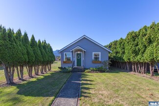 516 E 2nd St, Port Angeles, WA 98362