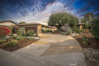 2116 N Villa Maria Rd, Claremont, CA 91711